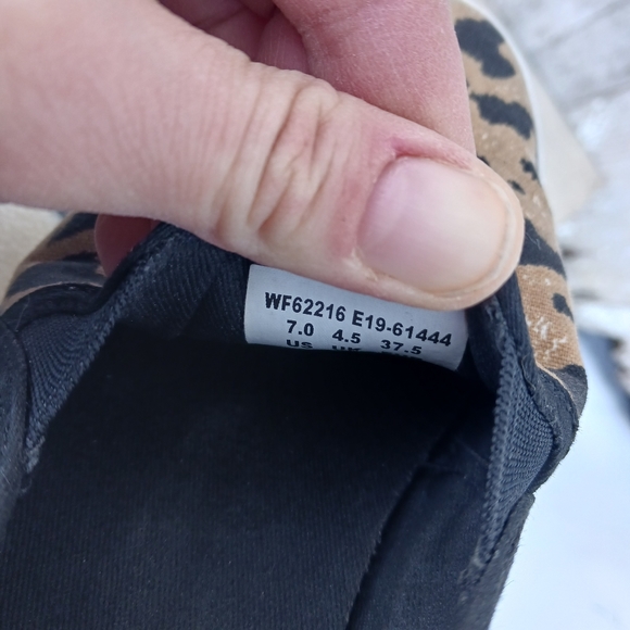 KEDS Womens 7 Slip On Dream Foam Double Decker Sneakers Tennis Shoes  Leopard - Picture 8 of 8